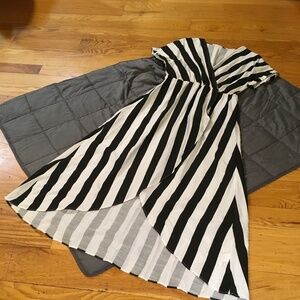 Black and white vertical stripes in black and white are so cute. High/low design